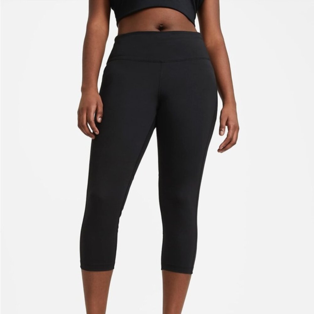NWT Nike Fast Crop Leggings